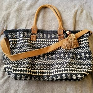 Nomadic Weekender Two Way Carpet Tote